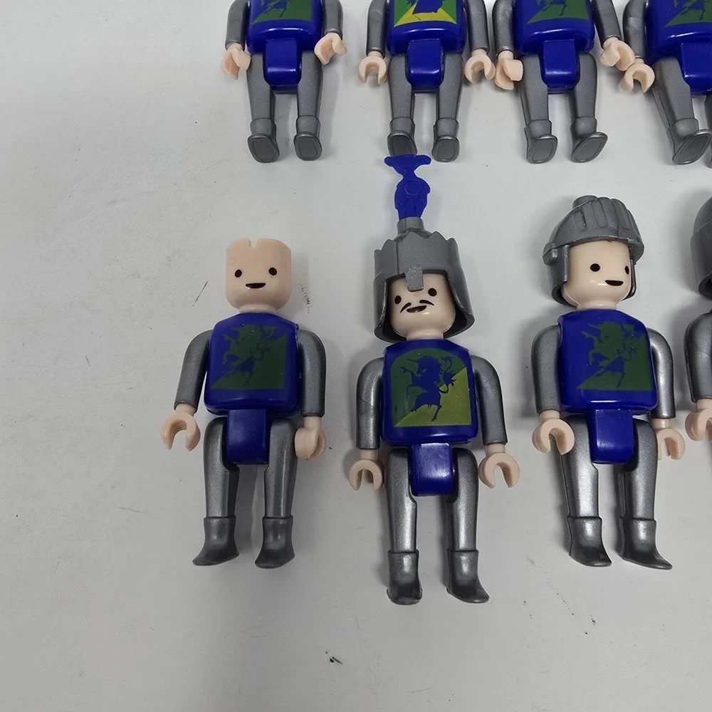 Vintage Castle Strong Attack on the‎ Fortress Blue Goblin 6445 Lot Of 8 Figures